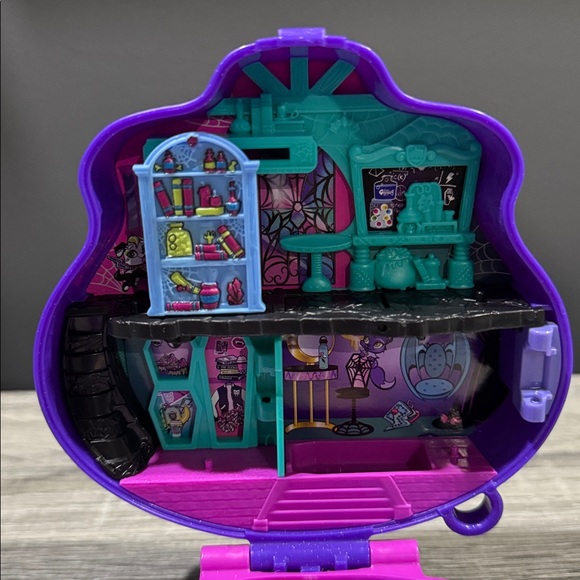 Mattel | Polly Pocket: Monster High (2023) - Toy Playset - Picture 6 of 10